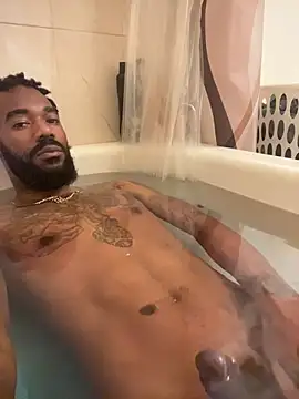 Snapshot of fulsome_change223 chatting on October 18, 1:41 am fulsome change223 online show from October 18, 1:41 am