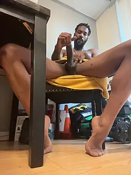 Snapshot of fulsome_change223 chatting on October 22, 9:25 pm fulsome change223 online show from October 22, 9:25 pm