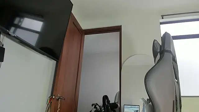 joss 111 online show from November 29, 12:08 pm