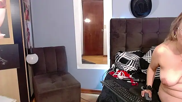 RubyWatson50 online show from March 22, 4:14 am