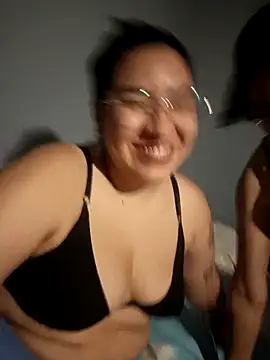 Snapshot of DanelyLopez chatting on December 15, 2:27 am DanelyLopez online show from December 15, 2:27 am