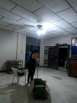 DanelyLopez online show from December 19, 1:34 am