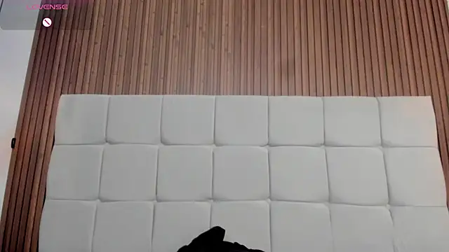 Saravy Blandon online show from October 18, 11:11 am