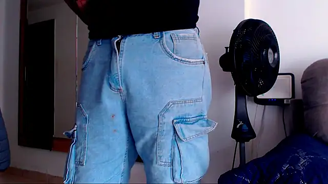 SelfSuck9inchs online show from October 27, 8:13 pm