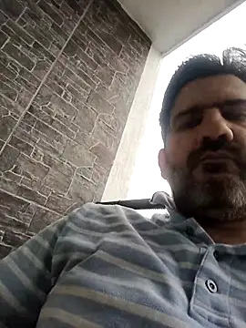 Snapshot of Maxi_TheBigDaddy chatting on November 21, 12:04 pm Maxi TheBigDaddy online show from November 21, 12:04 pm