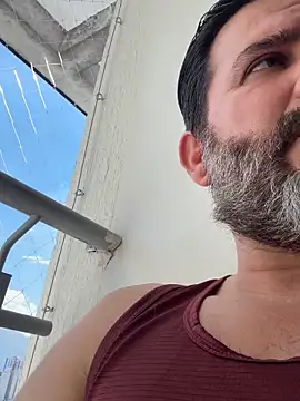 Snapshot of Maxi_TheBigDaddy chatting on June 2, 2:41 pm Maxi TheBigDaddy online show from June 2, 2:41 pm