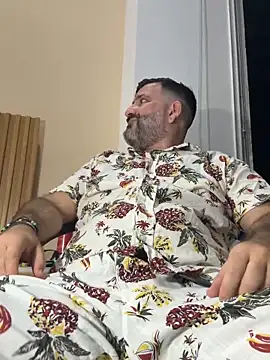 Snapshot of Maxi_TheBigDaddy chatting on June 15, 3:53 am Maxi TheBigDaddy online show from June 15, 3:53 am