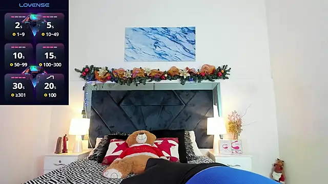 Lauralove 69 online show from December 9, 6:25 pm