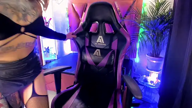 Megan inked online show from January 4, 5:58 am