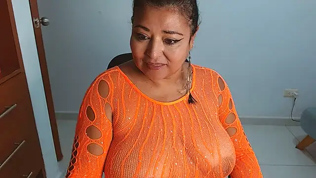 mariemiller19 online show from March 21, 3:35 pm