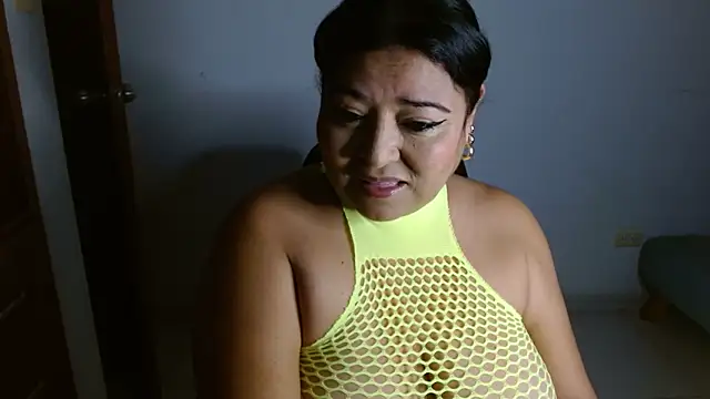 mariemiller19 online show from September 19, 5:53 am