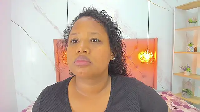 Belle Brunette online show from December 19, 8:49 pm