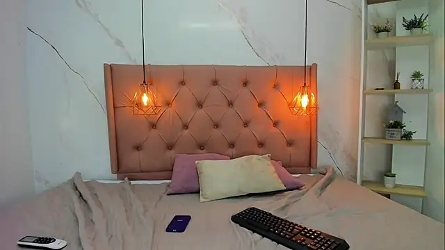 Belle Brunette online show from April 22, 12:07 pm