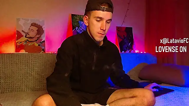 Midnighter  online show from February 8, 4:03 am