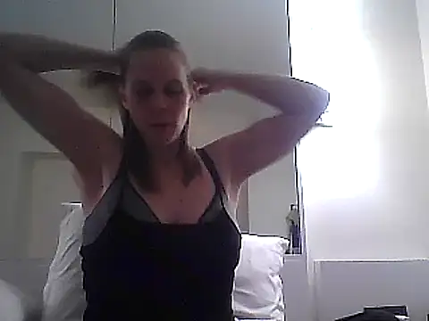 Snapshot of WildScorpio86 chatting on February 10, 6:24 pm WildScorpio86 online show from February 10, 6:24 pm