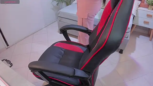 scarlet miller1 online show from October 18, 12:06 pm