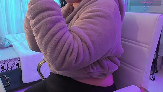 scarlet miller1 online show from November 10, 12:26 pm