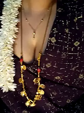 tuttifrutti17 online show from March 8, 8:14 pm