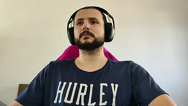 Snapshot of iurytx chatting on October 4, 4:27 pm iurytx online show from October 4, 4:27 pm