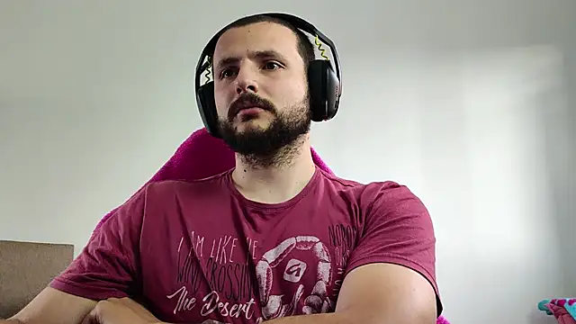 Snapshot of iurytx chatting on October 8, 8:17 pm iurytx online show from October 8, 8:17 pm