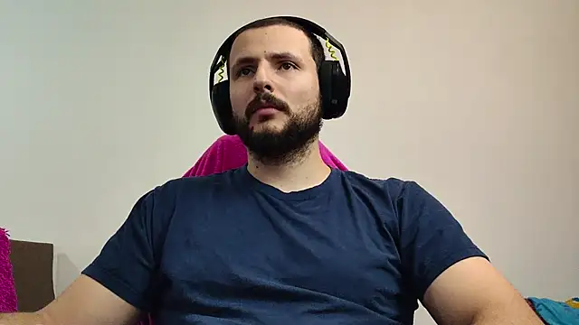 Snapshot of iurytx chatting on October 14, 12:33 am iurytx online show from October 14, 12:33 am