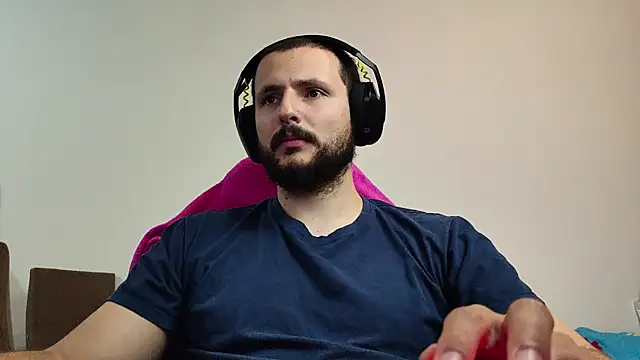 Snapshot of iurytx chatting on October 16, 8:37 am iurytx online show from October 16, 8:37 am