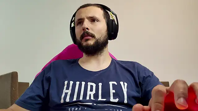 iurytx online show from October 31, 9:49 pm