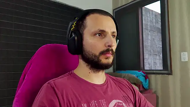 iurytx online show from February 15, 10:06 pm