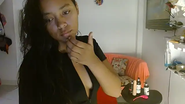 Chiara petterson online show from December 21, 4:36 pm