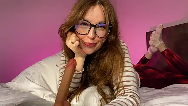 Snapshot of Pi-x-ie chatting on April 11, 8:46 pm Pi-x-ie online show from April 11, 8:46 pm
