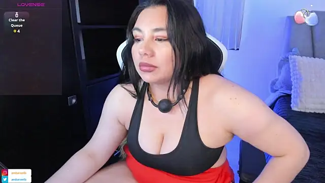 ambar-wells online show from December 28, 8:15 pm