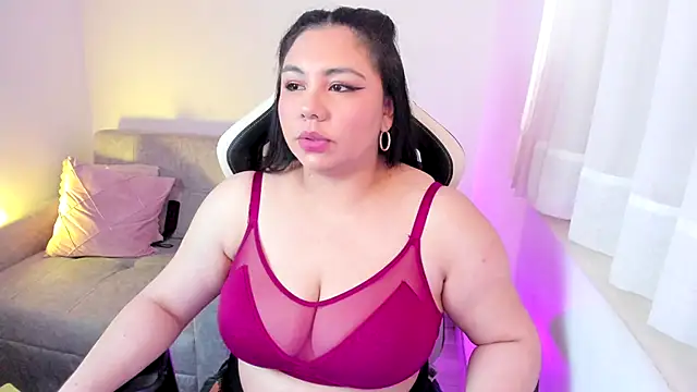 Snapshot of ambar-wells chatting on November 4, 4:06 pm ambar-wells online show from November 4, 4:06 pm