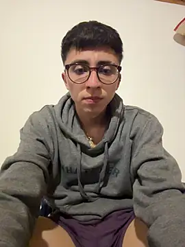 CamiRojas boy online show from November 5, 4:12 am