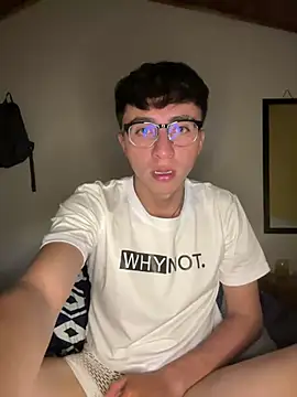 CamiRojas boy online show from August 2, 3:38 am