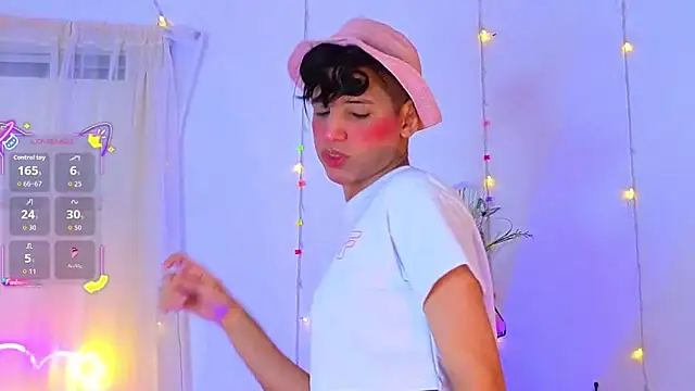 Ariel Femboy  online show from October 3, 3:14 am