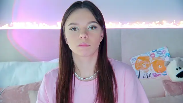 ElisabethDavis online show from February 1, 6:19 pm