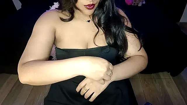 Lucy kanne online show from December 22, 6:06 am