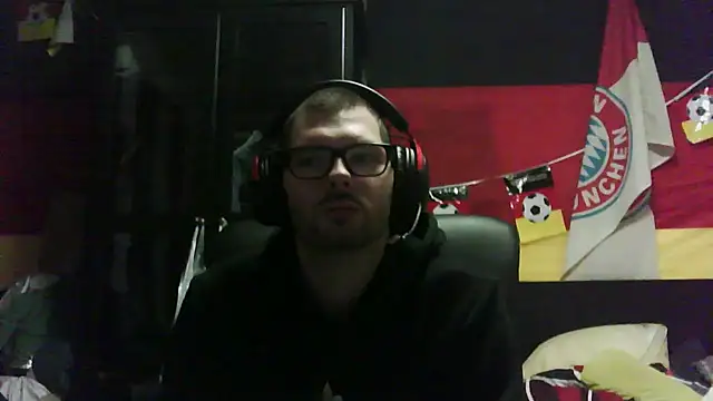 Die-geile-Sau online show from November 13, 9:47 pm