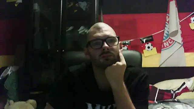 Die-geile-Sau online show from November 27, 9:39 pm