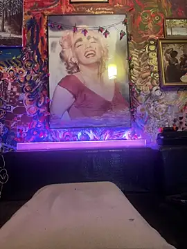 Snapshot of BarryKingsman chatting on March 13, 9:59 pm BarryKingsman online show from March 13, 9:59 pm