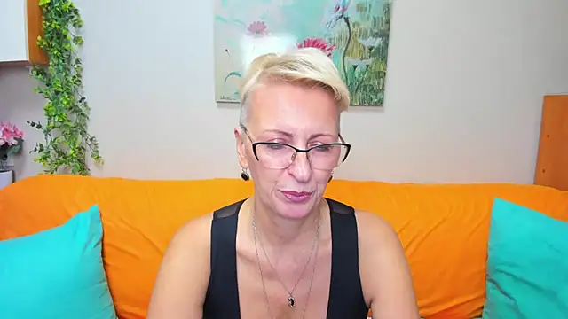 iamyourdream89 online show from November 24, 4:40 pm