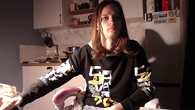 Frank Fraer online show from September 18, 6:43 pm