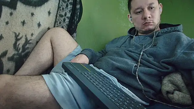 sweet cock28 online show from September 30, 3:28 pm