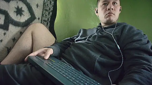 sweet cock28 online show from January 12, 3:28 pm