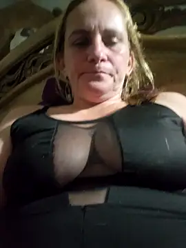 Snapshot of SeductionSilera chatting on November 7, 6:02 am SeductionSilera online show from November 7, 6:02 am