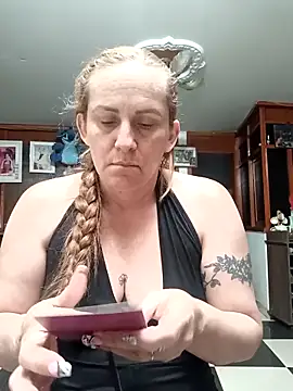 Snapshot of SeductionSilera chatting on November 9, 9:02 pm SeductionSilera online show from November 9, 9:02 pm