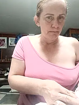 Snapshot of SeductionSilera chatting on November 14, 3:38 am SeductionSilera online show from November 14, 3:38 am