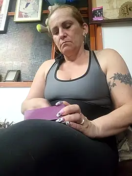 Snapshot of SeductionSilera chatting on November 27, 9:28 pm SeductionSilera online show from November 27, 9:28 pm