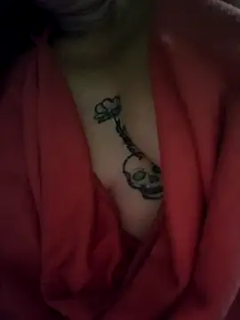 Snapshot of SeductionSilera chatting on December 5, 3:52 pm SeductionSilera online show from December 5, 3:52 pm