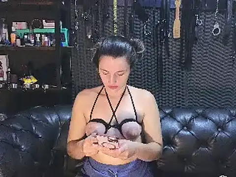 kimberly swan online show from December 18, 4:17 pm